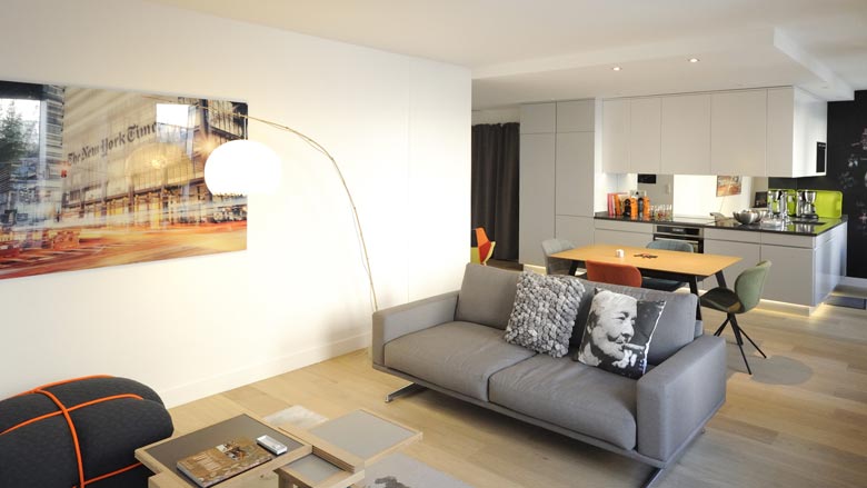 Un architecte d'intérieur réalise un projet de cuisine ouverte à Aix en Provence