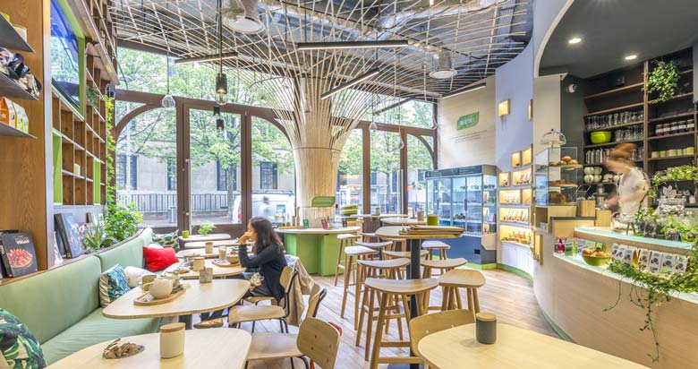 Aménagement d'un coffee shop par un architecte d'intérieur dans le cadre d'un projet d'architecture commerciale à Aix en Provence