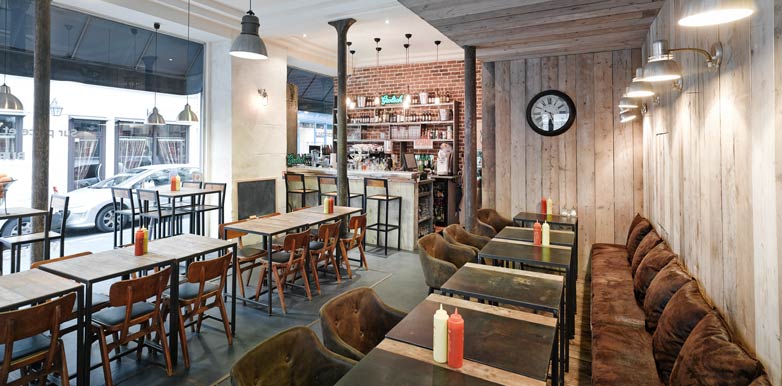 Aménagement d'un restaurant à burgers par un architecte commercial en Provence-Alpes-Côtes d'Azur