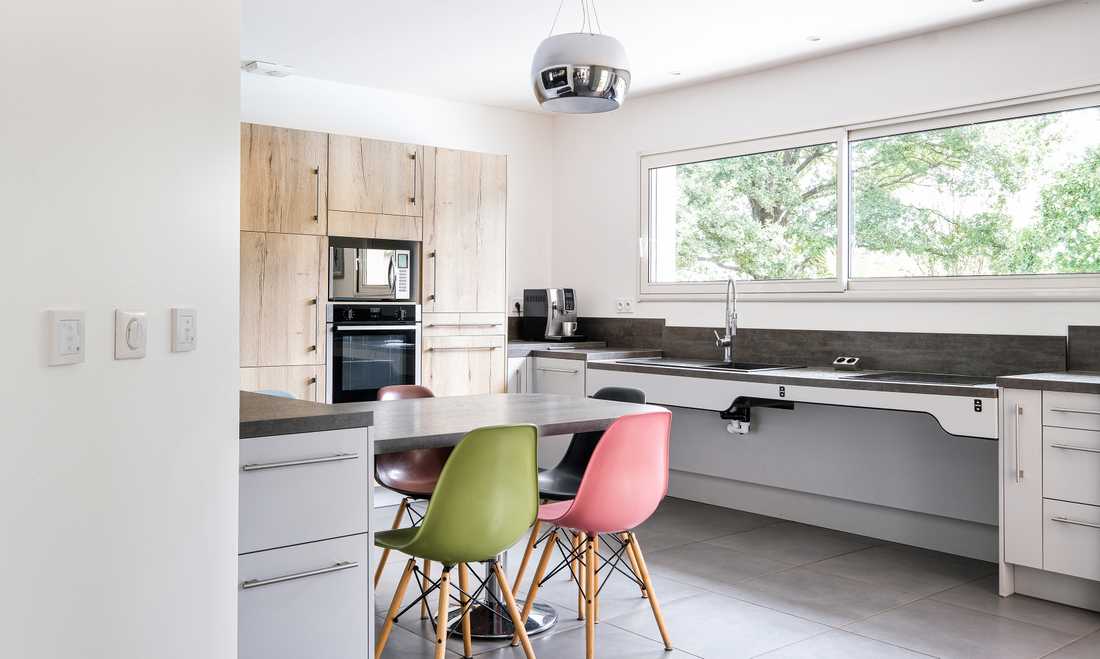 Design of a kitchen accessible to people with disabilities and people with reduced mobility (PRM) by an interior designer in Aix-en-Provence