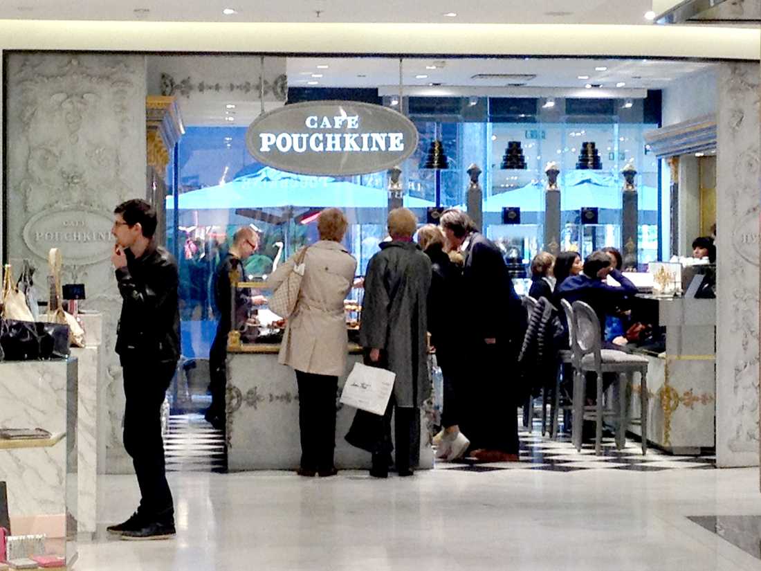 Aménagement d'un café par un architecte spécialiste de l'architecture commerciale à Aix-en-Provence