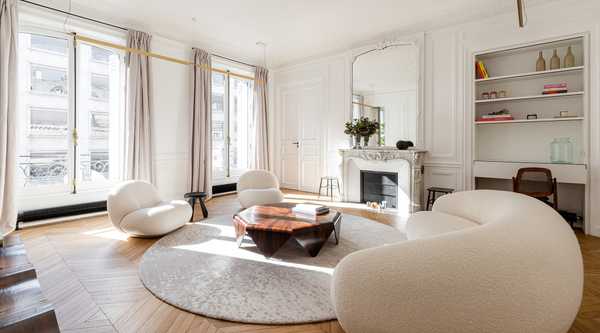 Rénovation du salon d'une maison contemporaine par un architecte d'intérieur à Aix-en-Provence