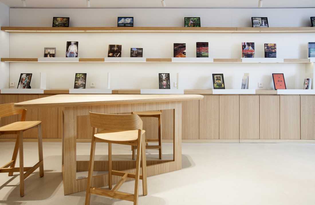 Interior design of a travel agency in Bouches-du-Rhône