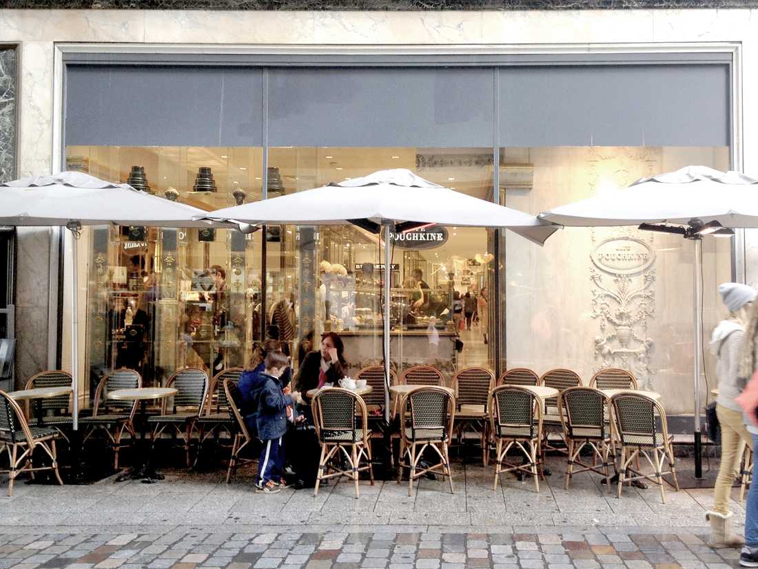 Aménagement d'un café par un architecte spécialiste de l'architecture commerciale à Aix-en-Provence
