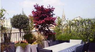 Aménagement paysager d'une terrasse avec vue à Aix-en-Provence