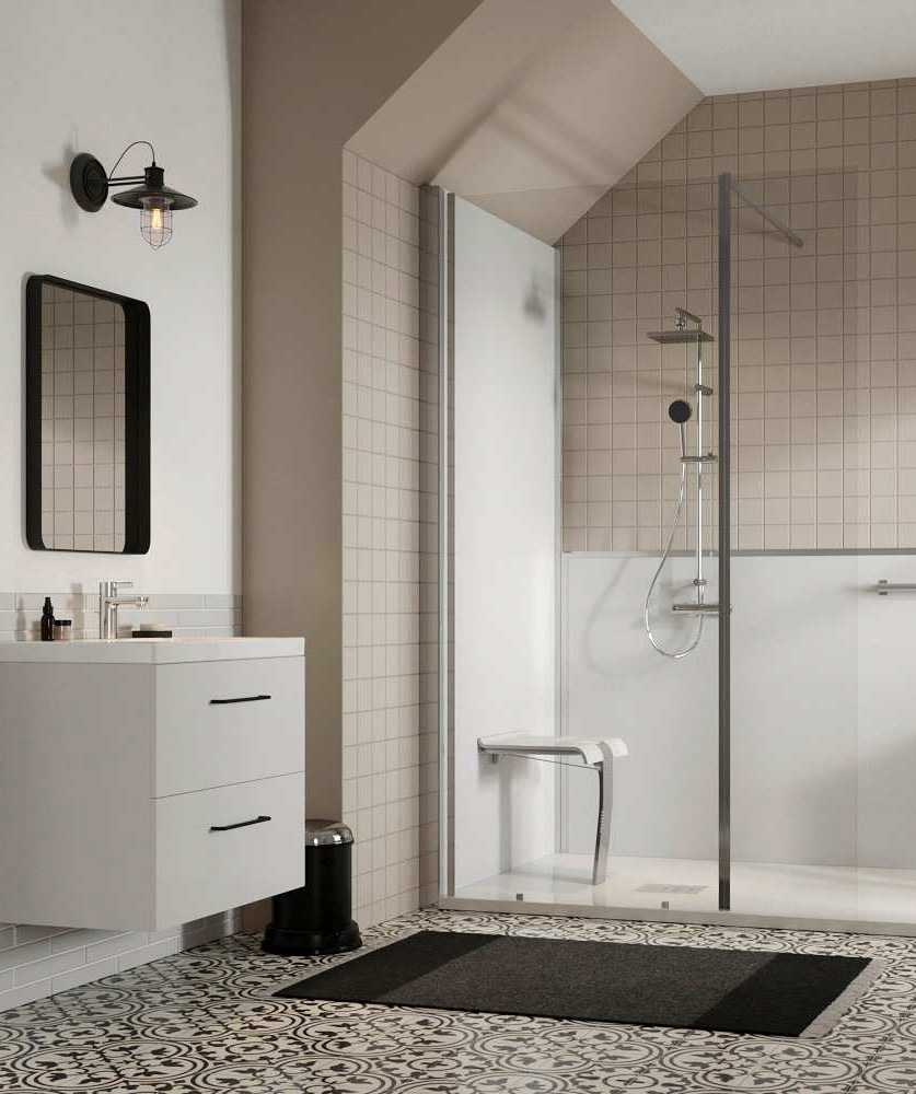 Salle de bain PMR aménagé par un architecte d'intérieur dans les Bouches-du-Rhône