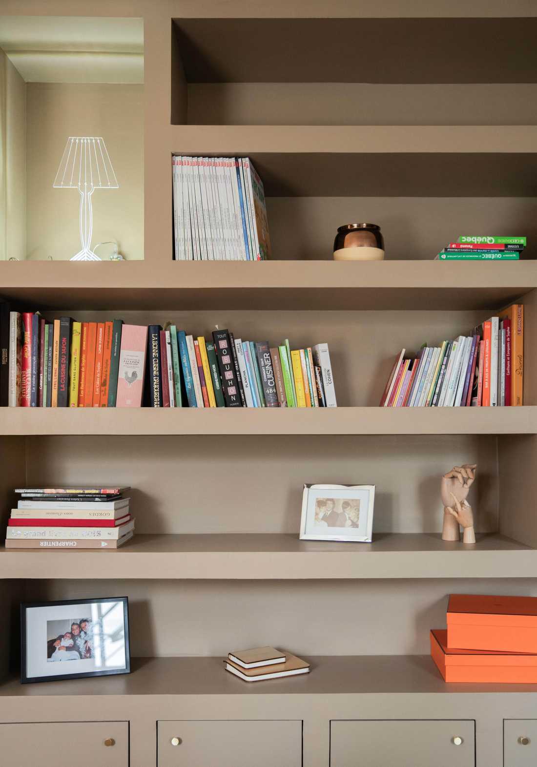 Agencement sur mesure beige chaud