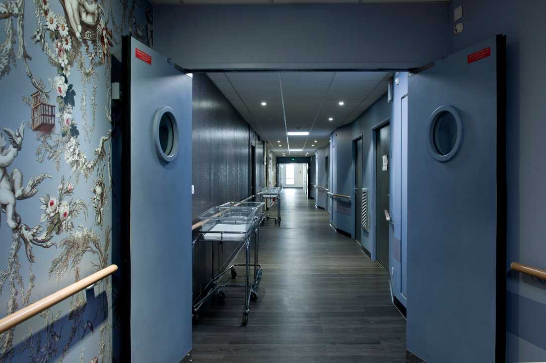 Rénovation des couloirs d'une clinique-maternité à Aix-en-Provence